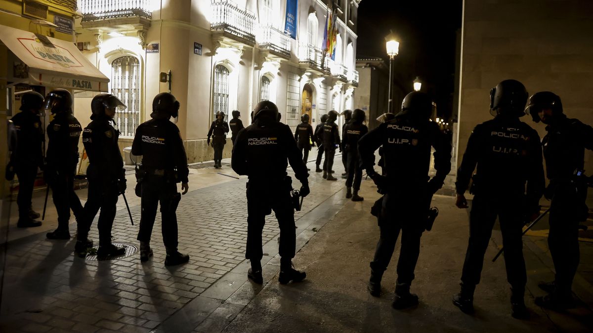 Embercsempész hálózatot számoltak fel a spanyol rendőrök + videó