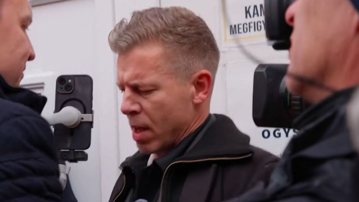 Magyar Péter autóval menekült, amikor arról kérdezték, mit szól hozzá, hogy Menczer Tamás kiosztotta + videó