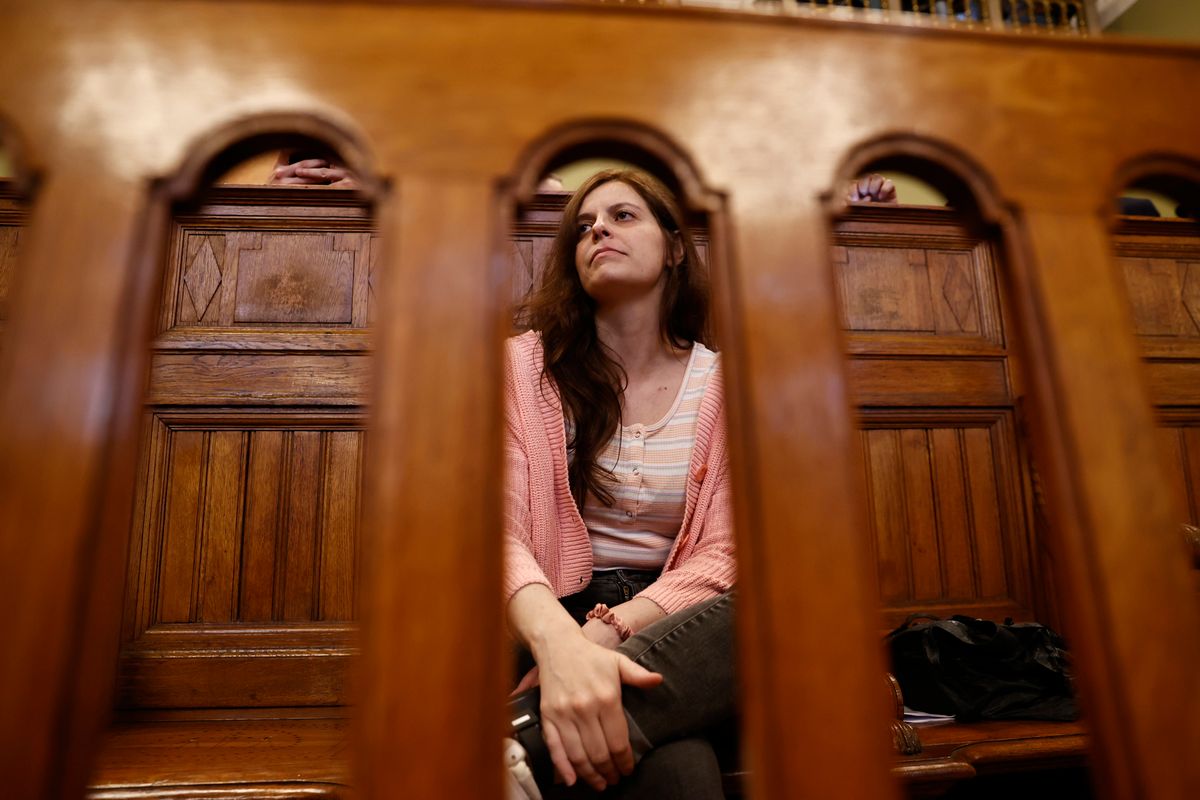 Ilaria Salist súlyos testi sértés és a közösség tagjai elleni erőszak bűntettével vádolják, az ügyészség 11 év fegyházbüntetést kért rá