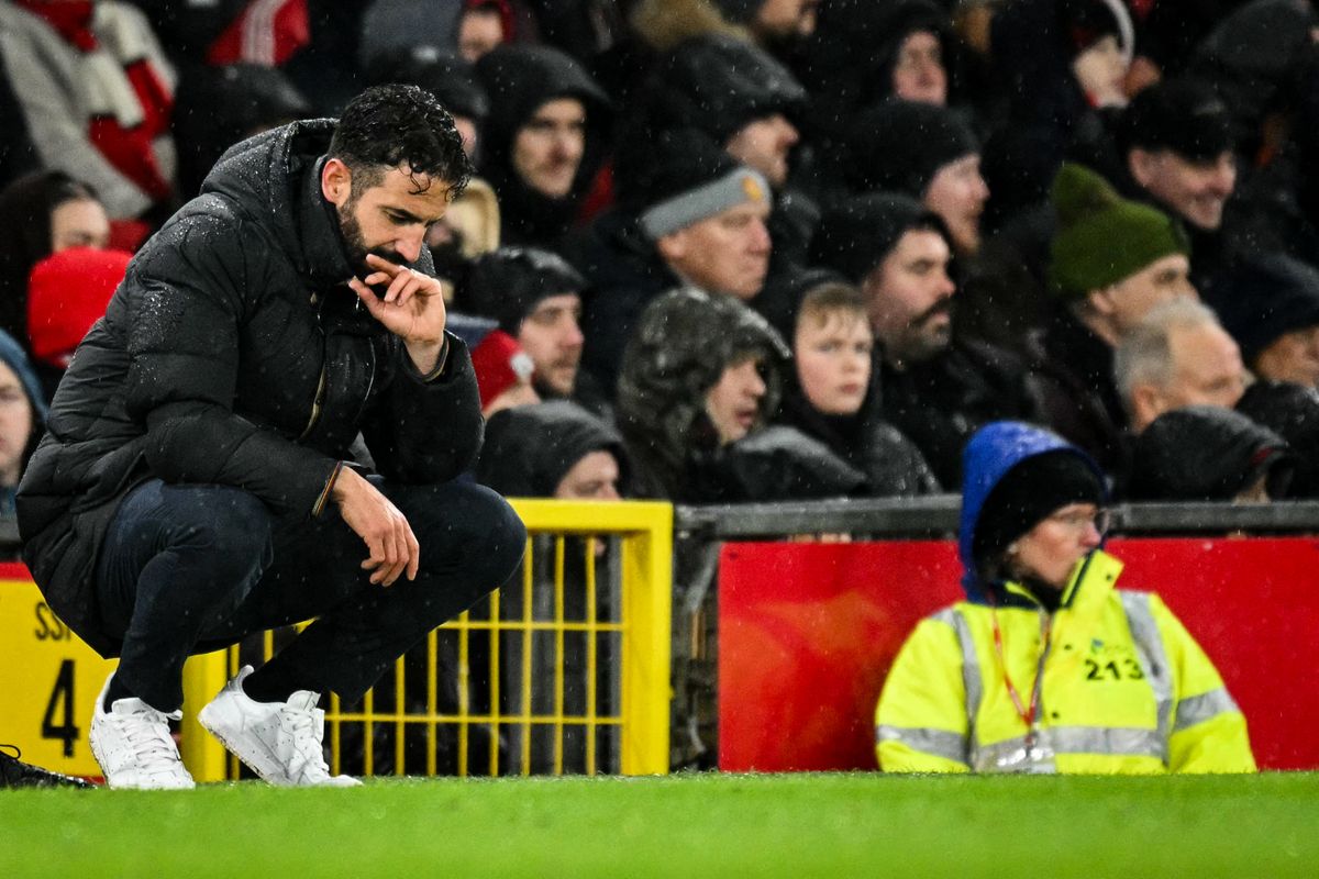 Manchester United's Portuguese head coach Ruben Amorim reacts during the English Premier League football match between Manchester United and Nottingham Forest at Old Trafford in Manchester, north west England, on December 7, 2024. (Photo by Oli SCARFF / AFP) / RESTRICTED TO EDITORIAL USE. Sporting Gyökeres Viktor Bajnokok Ligája