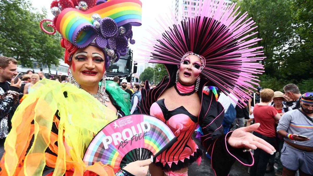 Már a Bibliát is kisajátítaná a genderlobbi