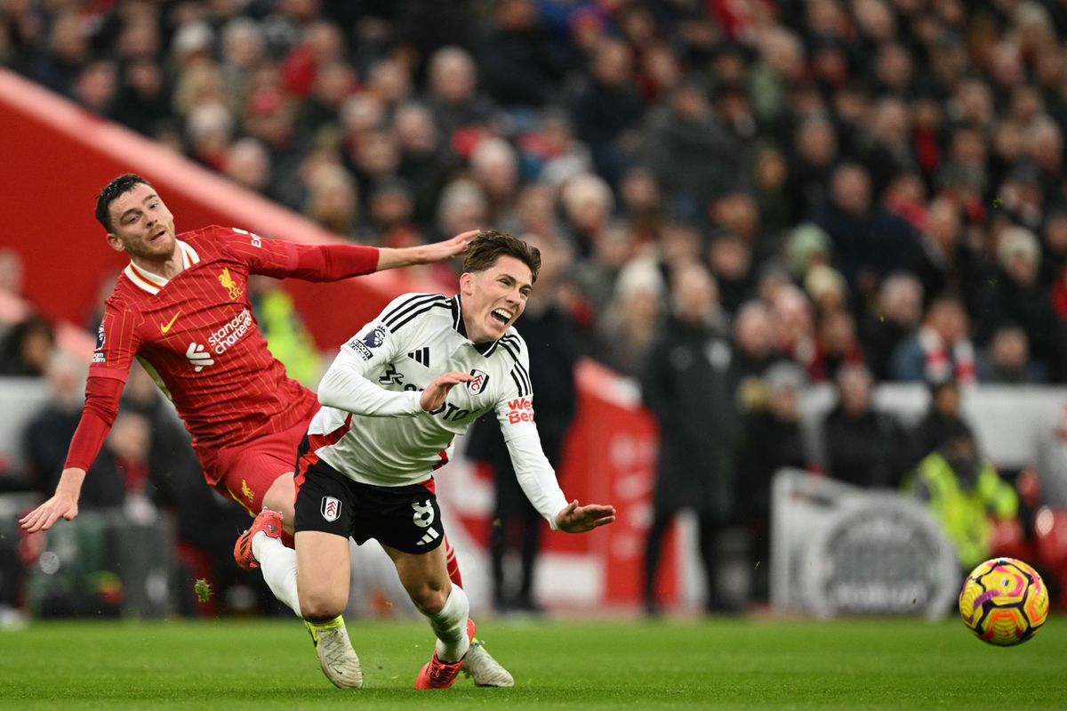 Andy Robertson (vörösben) megmozdulásai ma sokba kerültek a Liverpoolnak