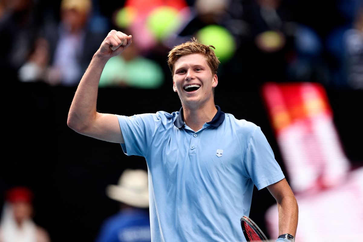 AFP or licensors/USA's Jenson Brooksby celebrates victory against Norway's Casper Ruud during their men's singles match on day four of the Australian Open tenisz dopping eltiltás autizmus tournament in Melbourne on January 19, 2023. (Photo by Martin KEEP / AFP) / -- IMAGE RESTRICTED TO EDITORIAL USE - STRICTLY NO COMMERCIAL USE --