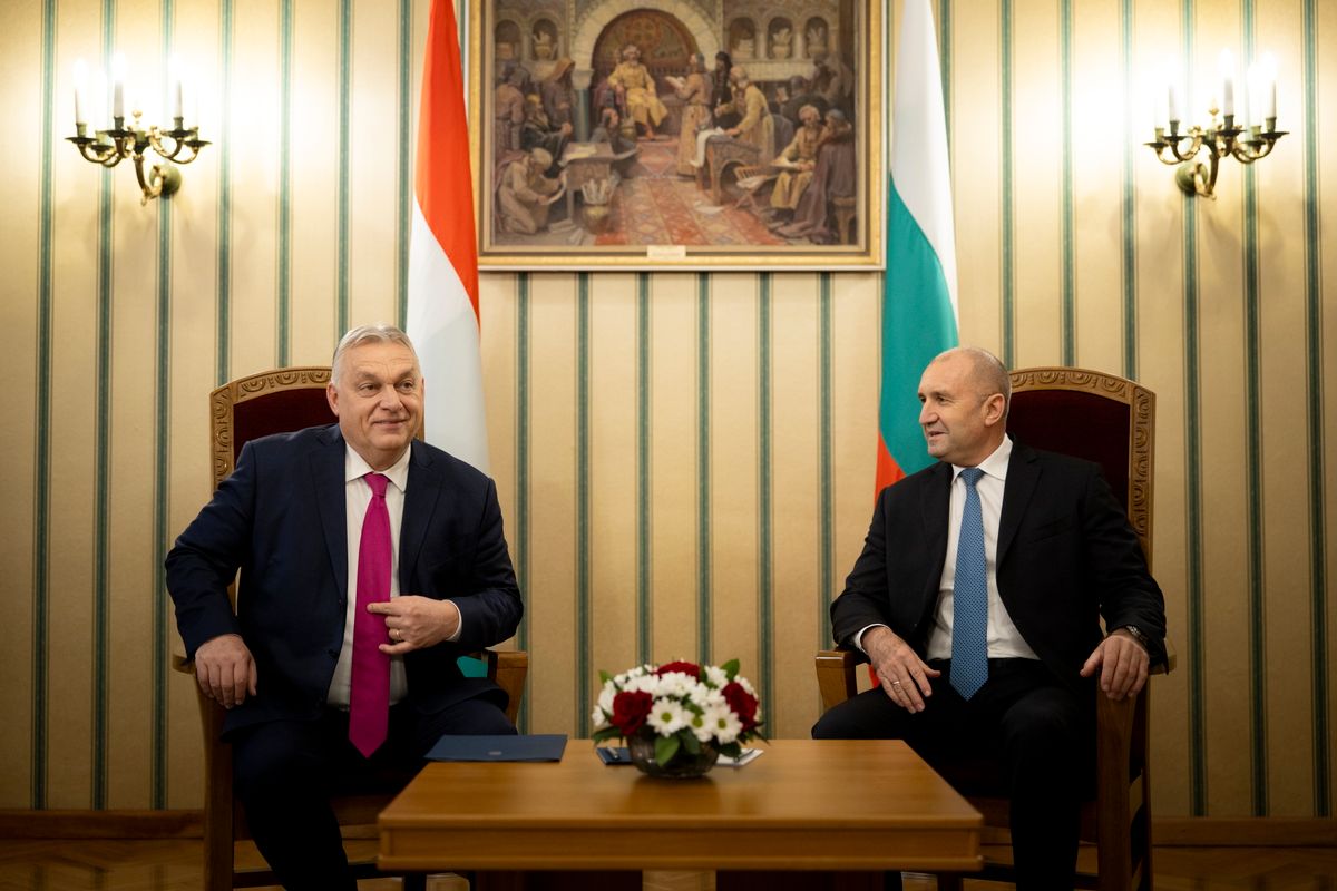 Orbán Viktor Bulgáriában tárgyalt Rumen Radev bolgár elnökkel