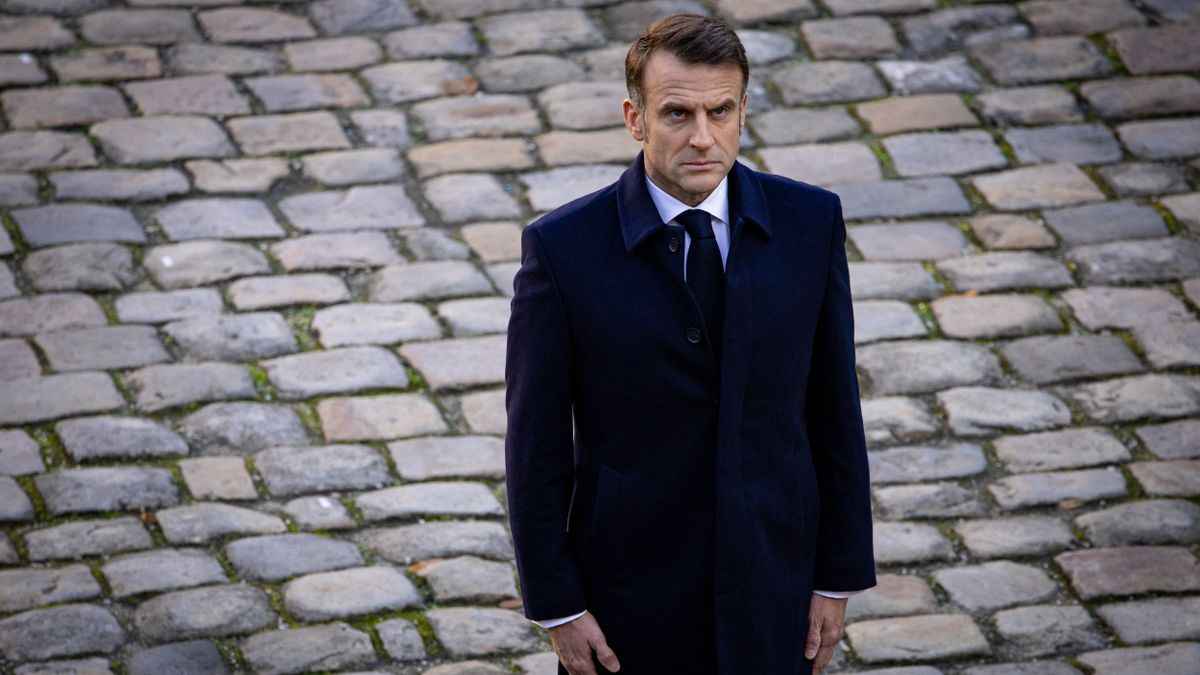 Barnier bukása és Macron harca