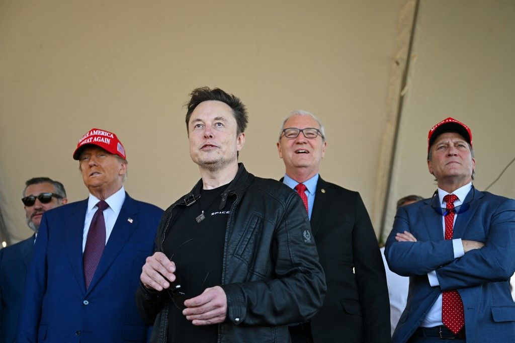 Elon Musk Trump társaságában 