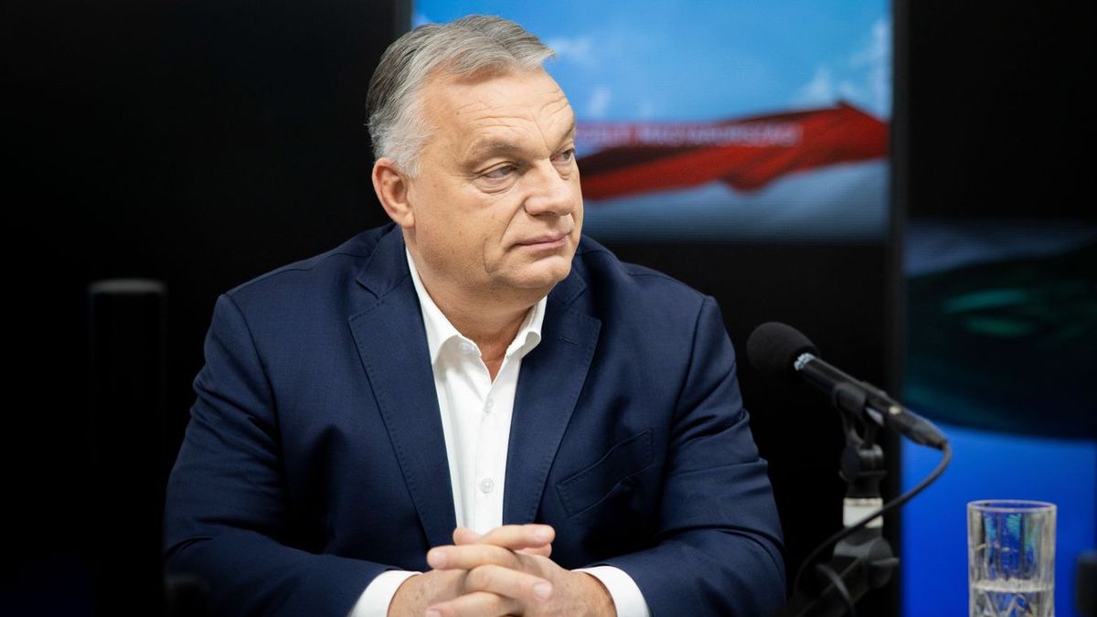 Orbán Viktor miniszterelnök a Kossuth Rádió stúdiójában