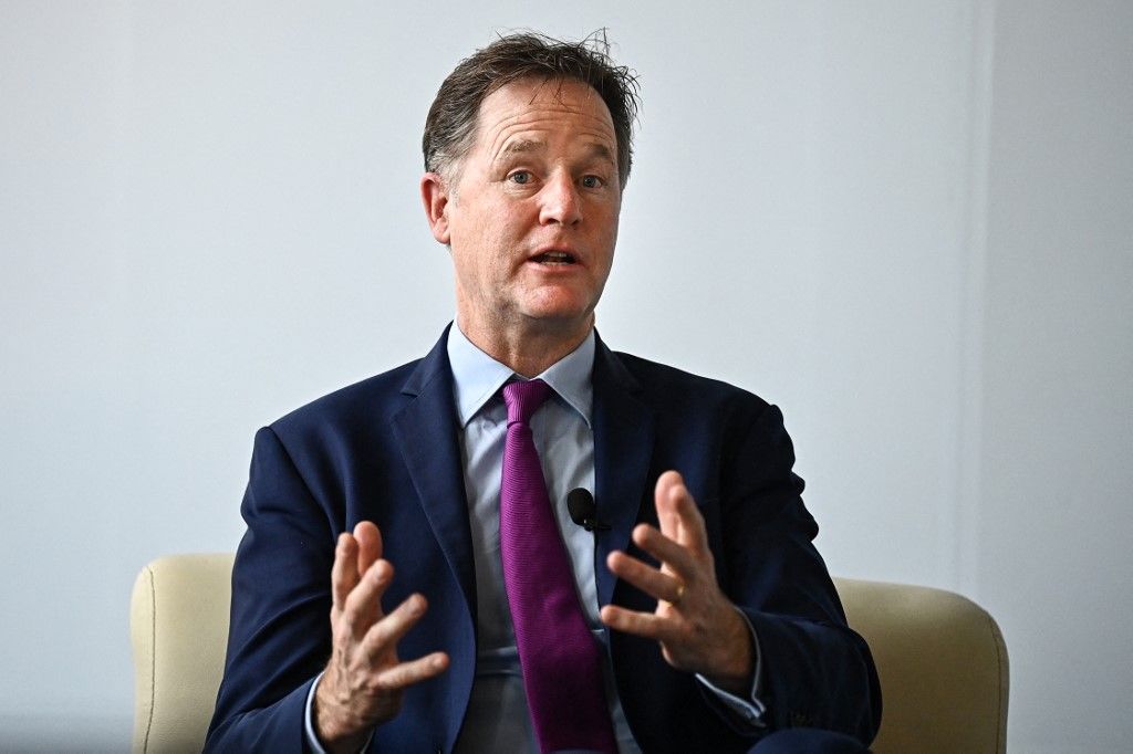 Nick Clegg, a Meta globális ügyekért felelős elnöke sajtótájékoztatót tart