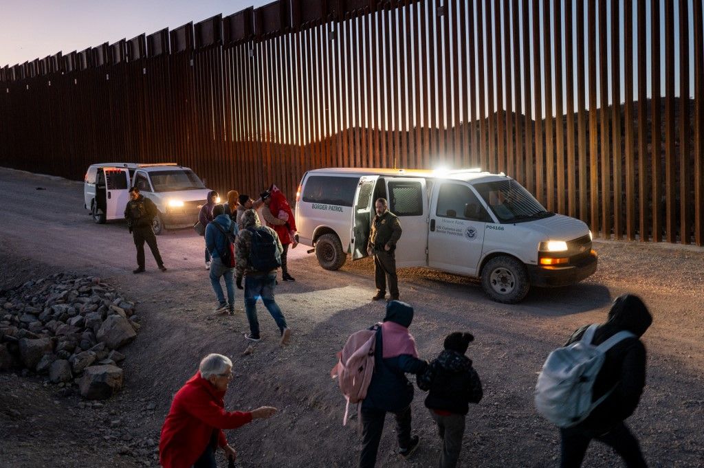 Novemberre csökkent, de még így is magas az okmányok nélküli migránsok beáramlása az Egyesült Államokba