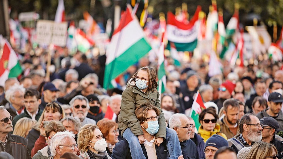 Kényelmetlen helyzetbe kerültek a közvélemény-kutatók, átalakult a magyar belpolitikai tér