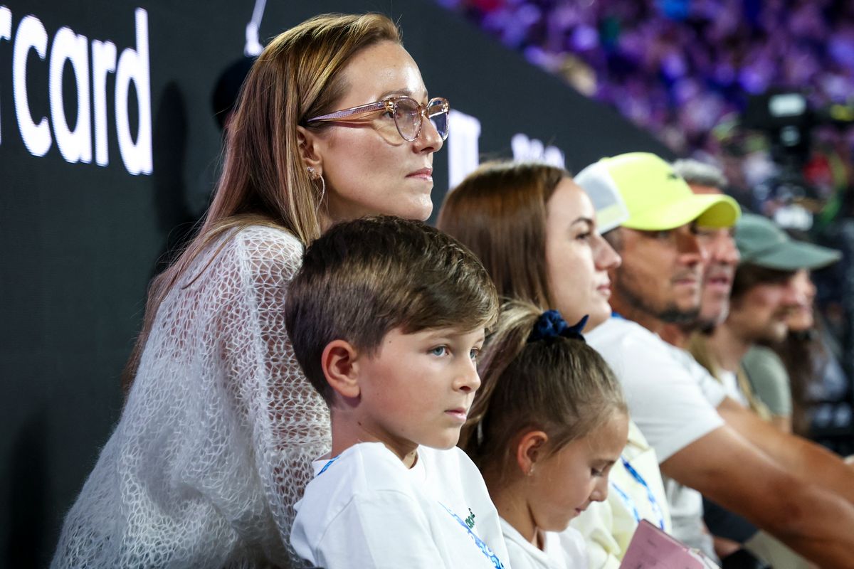 Novak Djokovics gyermekei Jelena Djokovics Sztefan Djokovics Tara Djokovics Australian Open tenisz Carlos Alcaraz hajnali egy sérülés fájdalomcsillapító Zverev