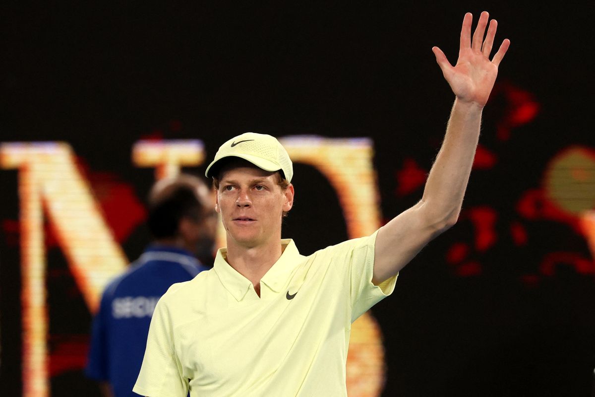 Italy's Jannik Sinner celebrates victory over Australia’s Tristan Schoolkate after their men's singles match on day five of the Australian Open tennis tournament in Melbourne on January 16, 2025. (Photo by DAVID GRAY / AFP) / -- IM sorozat