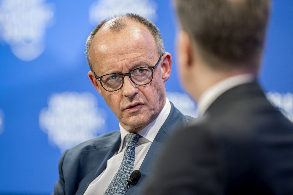 A Kereszténydemokrata Unió (CDU) vezetője  Friedrich Merz kancellárjelölt találkozón vesz részt a Világgazdasági Fórum (WEF) éves találkozóján Davosban 2025. január 21-én