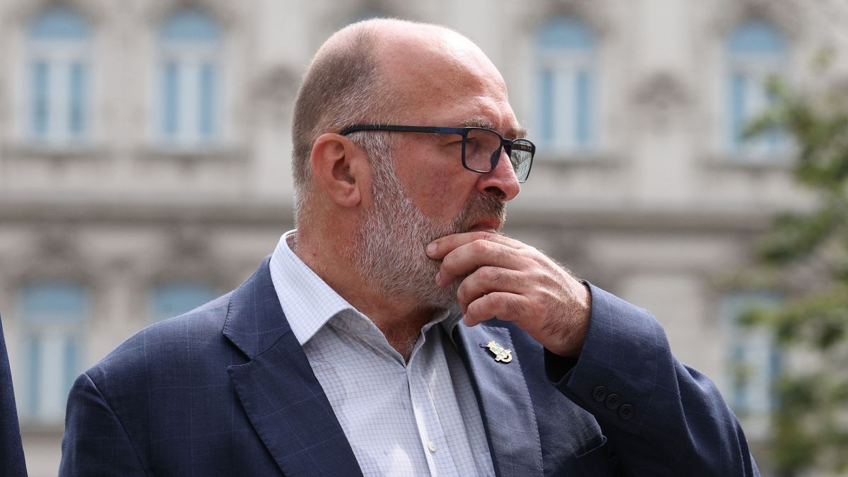 Pikóék elégedetten csettinthetnek: kiköltöztették otthonából a fideszes önkormányzati képviselőt és családját