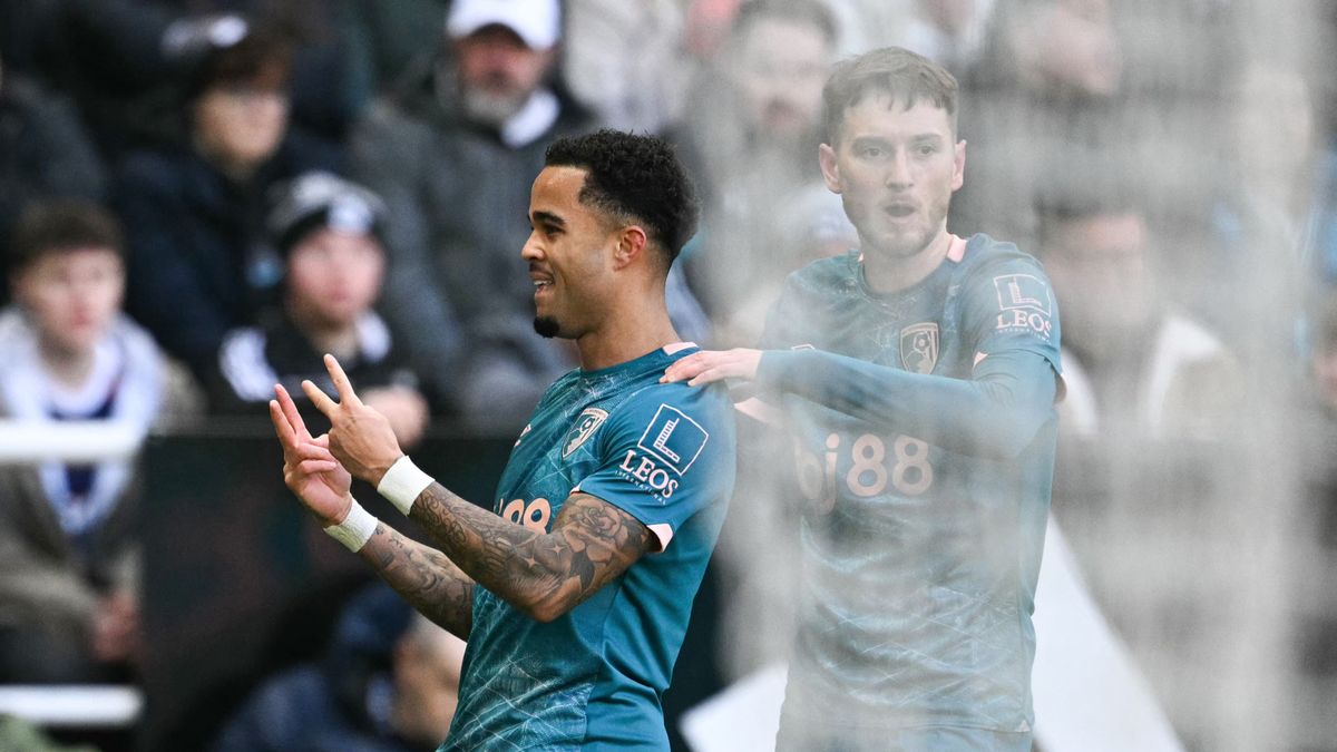 A Bournemouth szélsője, Justin Kluivert (balra) megállíthatatlan volt a Newcastle ellen