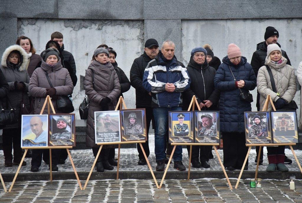 Közös ima az elesett ukrán katonák tiszteletére