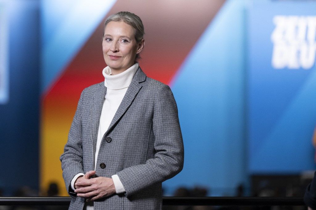 Alice Weidel, az AfD országos elnöke és kancellárjelöltje pártja országos kongresszusán