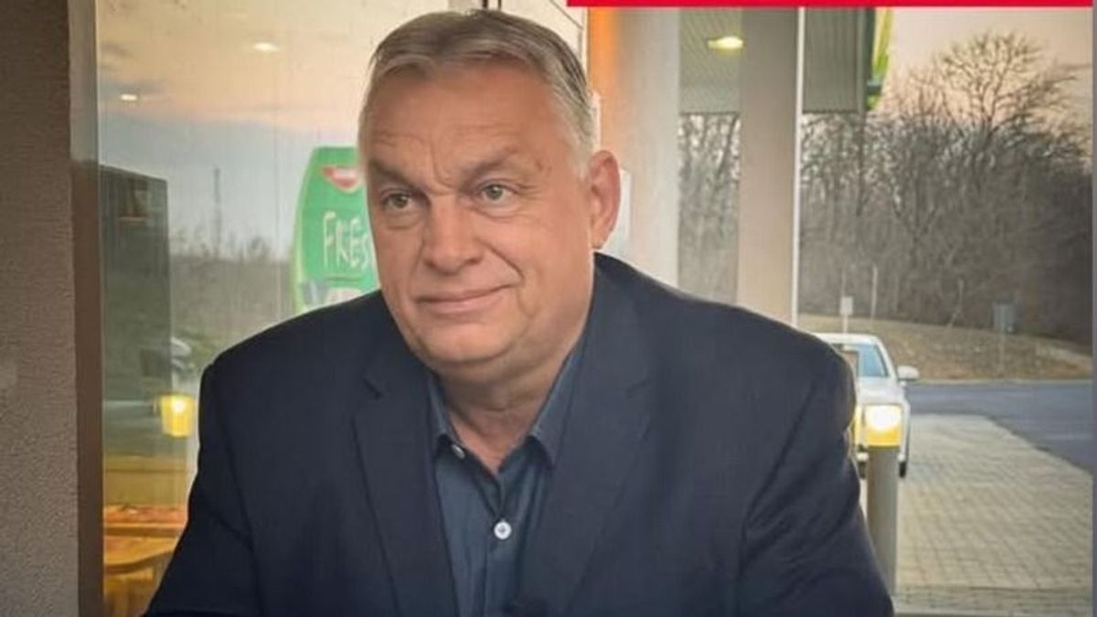 Így kedveskedik Orbán Viktor a munkatársainak + videó