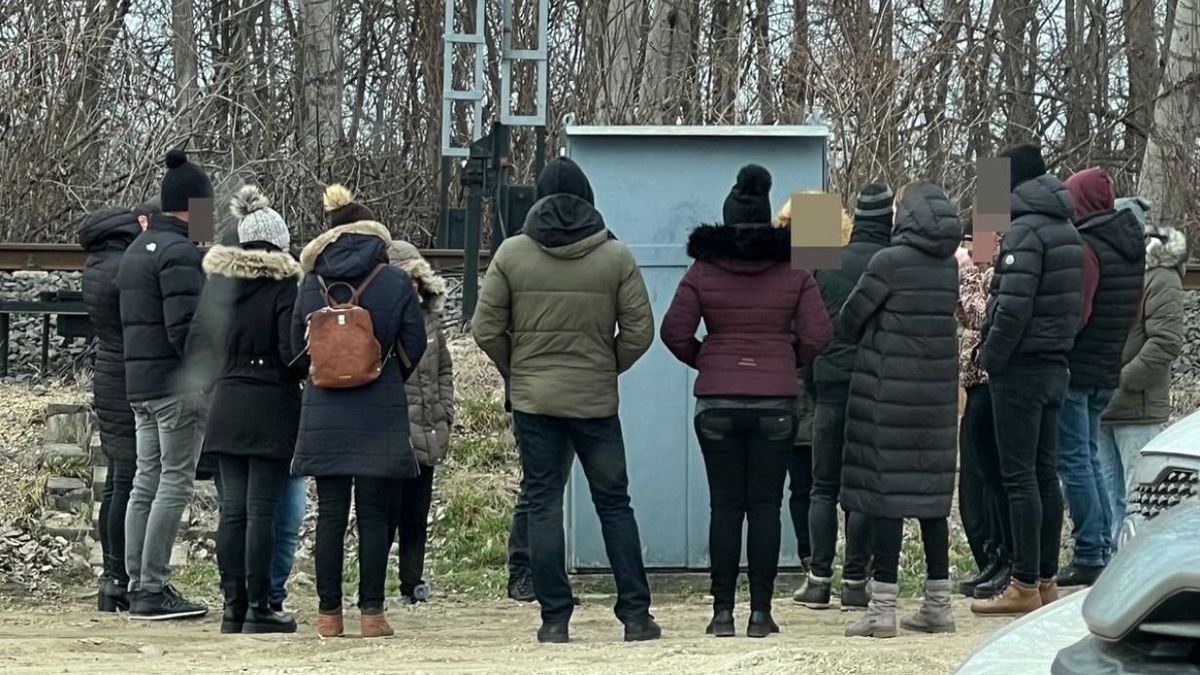 Életre szóló traumát okoz, ha egy nyolcéves kislány előtt játszódik le halálos vonatszerencsétlenség