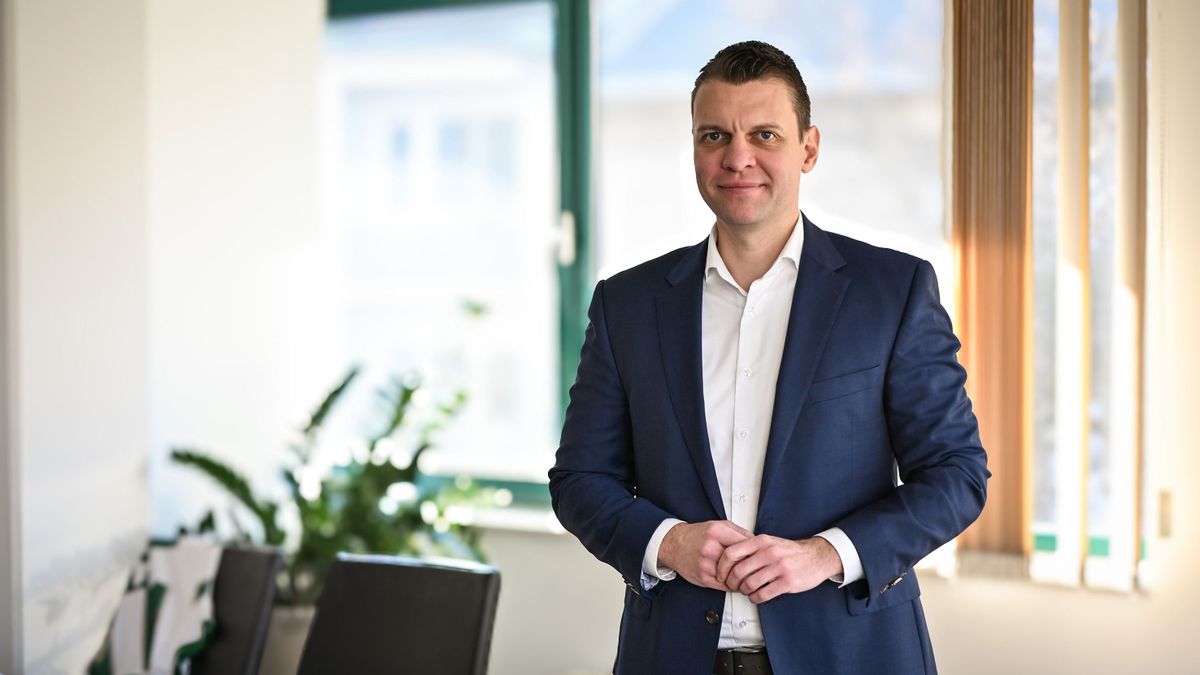 Tamas Menczer: Immigration Costs Lives