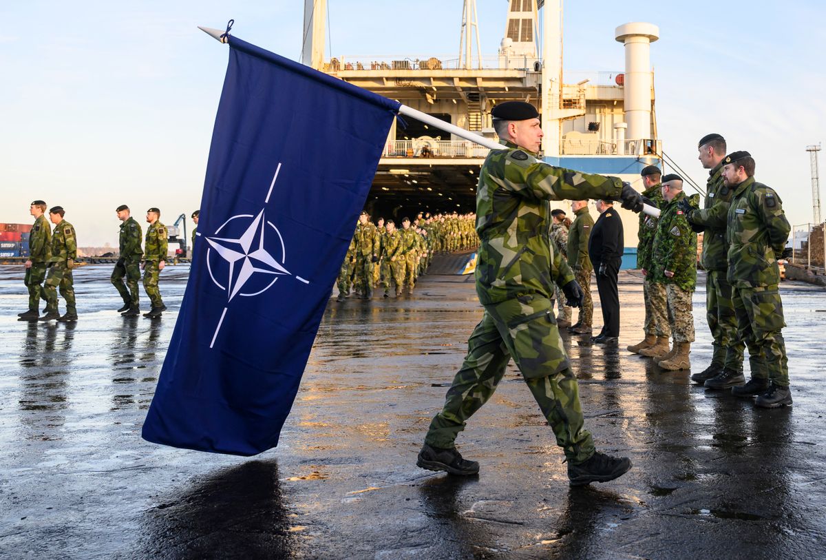 NATO katonák gyakorlat közben (Fotó: AFP)