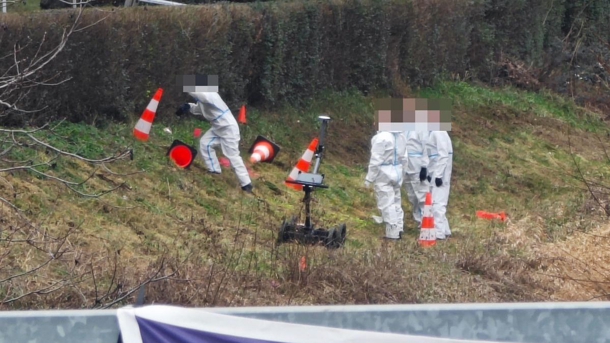 Döglött akták Szombathelyen: ellepték a rendőrök a várost