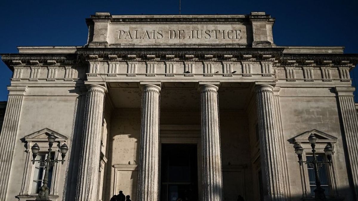 Kezdődik Franciaország valaha volt legnagyobb gyermekbántalmazási ügyének tárgyalása