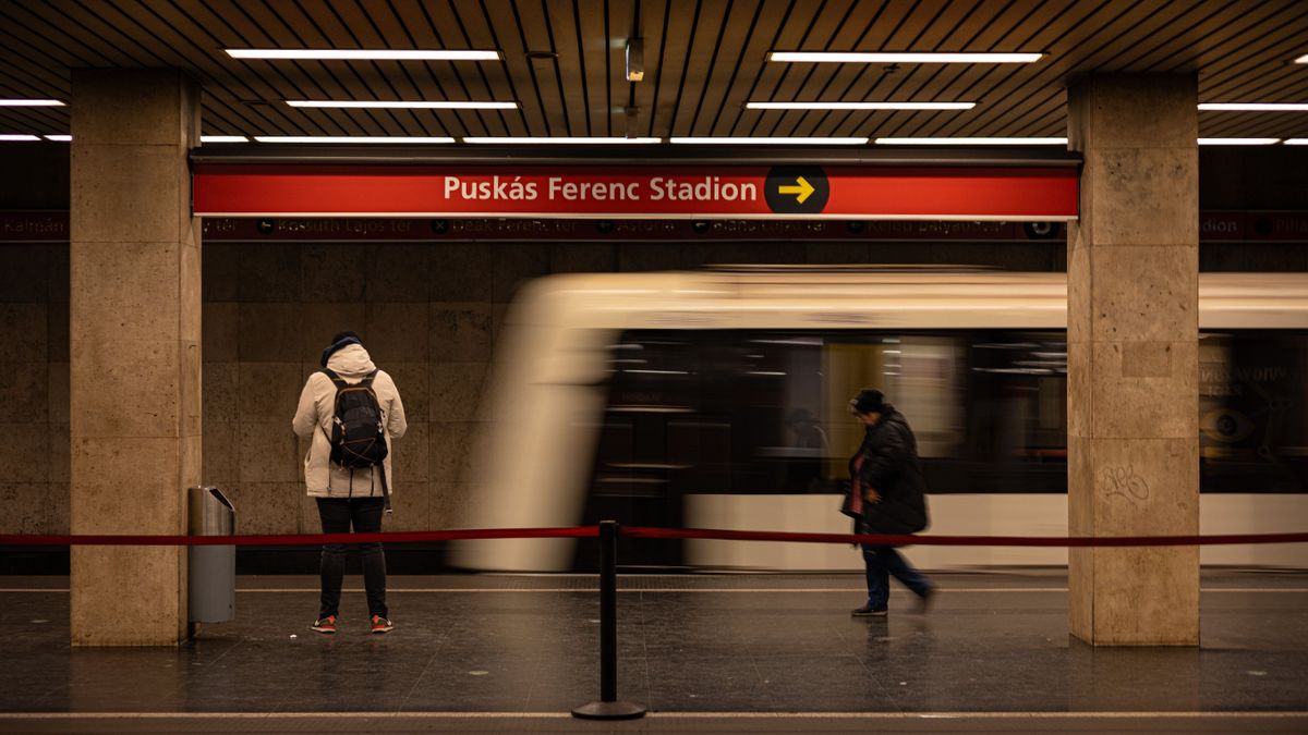 Újra teljes vonalon közlekedik az M2-es metró