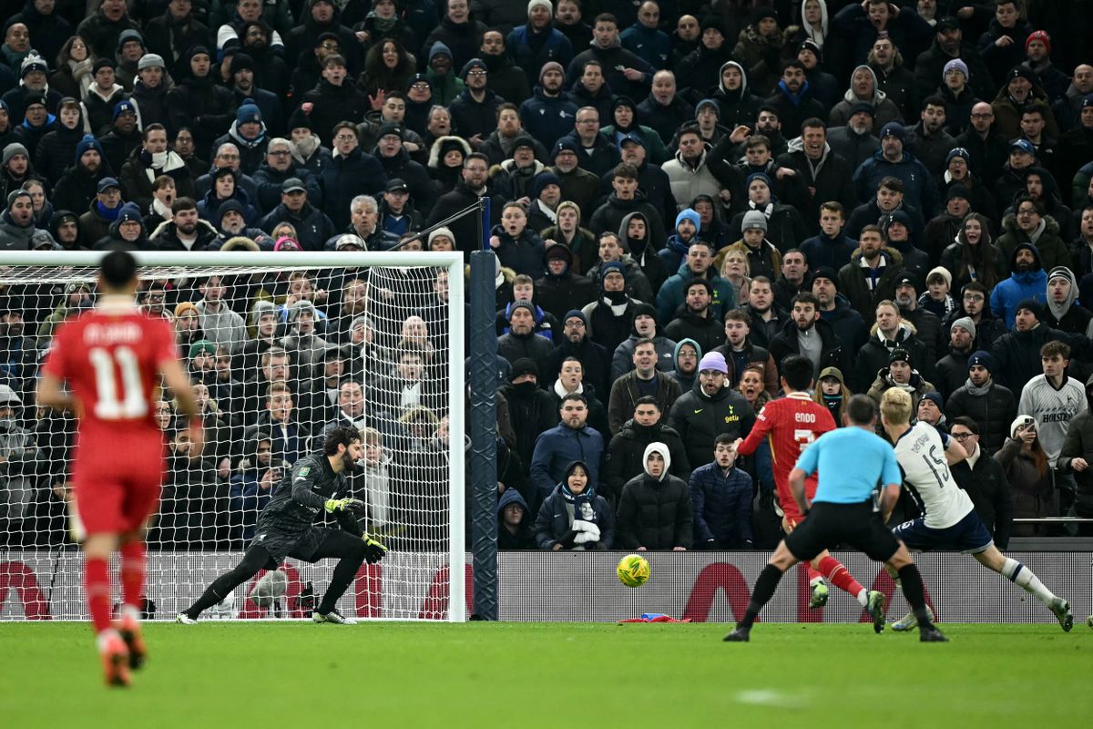 Bergvall góljával győzte le a Tottenham a Slot-féle Liverpoolt az első mérkőzésen