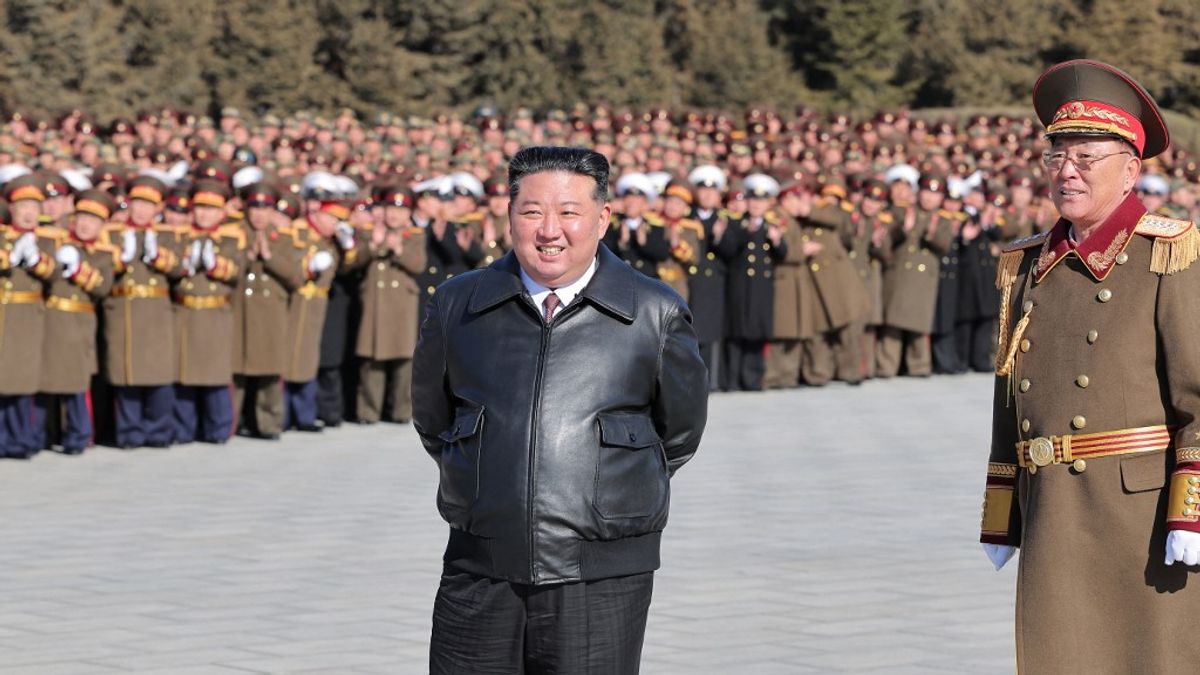 Észak-Korea vezetője a nukleáris program felgyorsítását ígérte