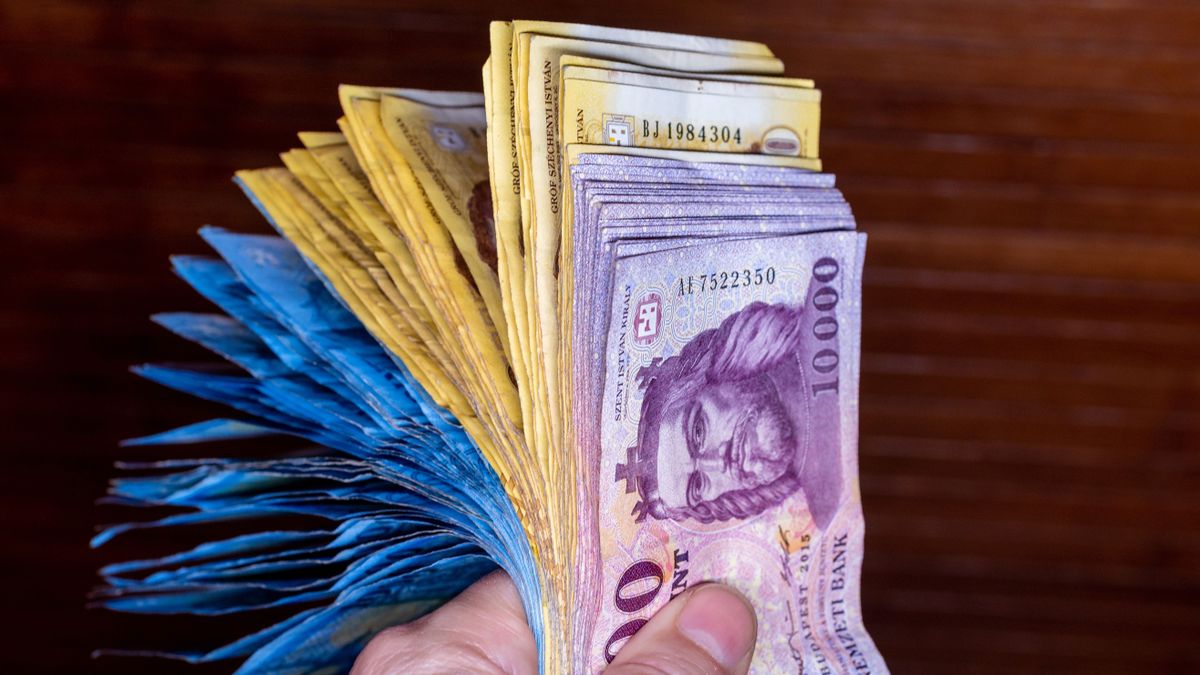 Vallottak a magyar lottómilliárdosok: erre költötték a pénzt