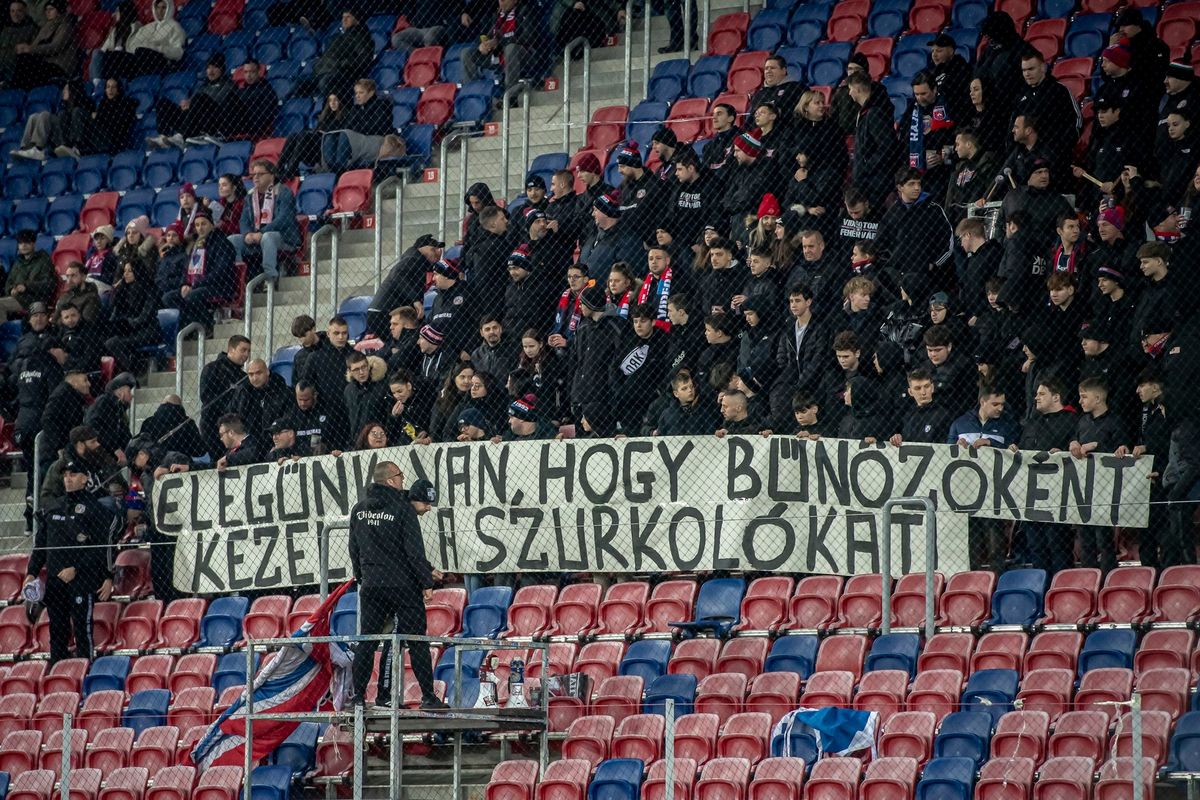 A Fehérvár KC szurkolóinak kemény magja, az RBD Ultras Fotó: X/RBD Ultras