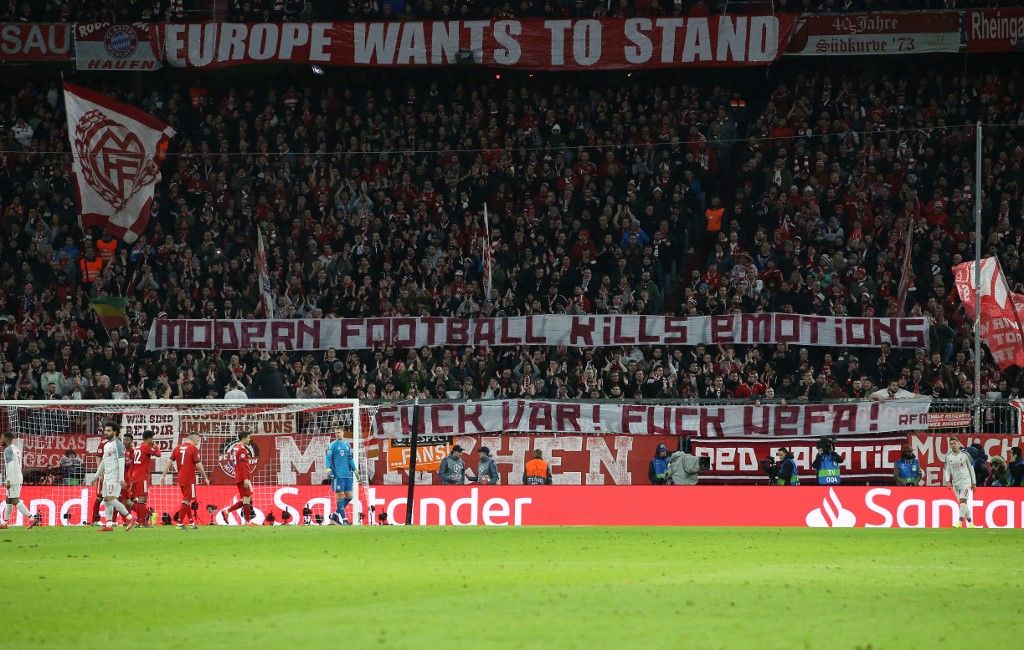 Ideges Bayern München szurkolók 2019-ben a Liverpool elleni BL-mérkőzésen