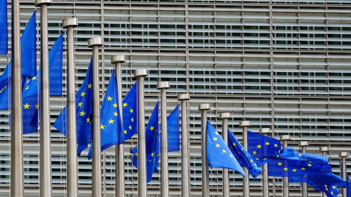 Brüsszeli pénzekből végez politikai nyomásgyakorlást a 444 médiaprojektje
