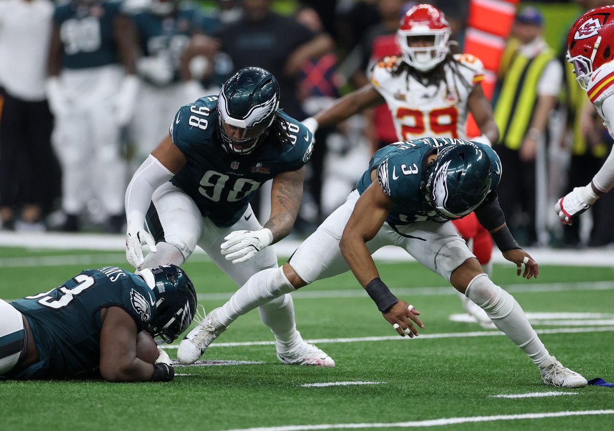 Milton Williams, a Philadelphia Eagles játékosa a negyedik negyedben visszaszerzi a labdát a Kansas City Chiefs ellen. A mérkőzést egy palesztin párti tüntető zavarta meg



