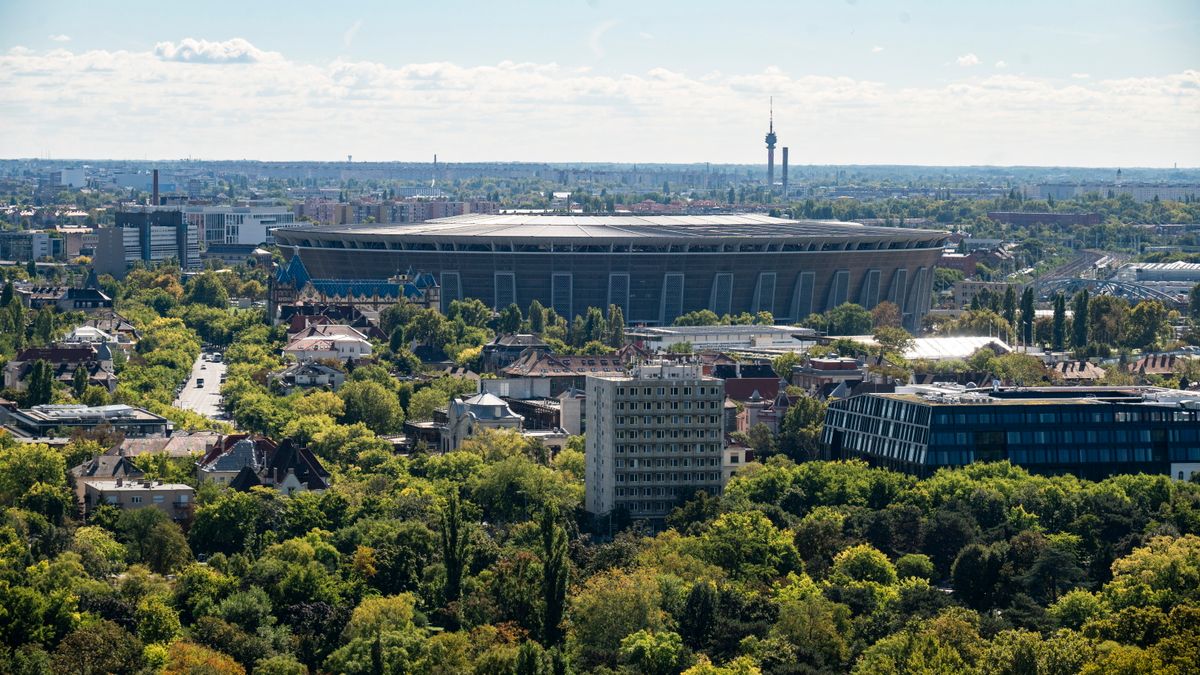 Budapest, 2024. szeptember 30.
A Puskás Aréna a városligeti BalloonFly kilátóból fényképezve 2024. szeptember 30-án.
MTI/Szigetváry Zsolt