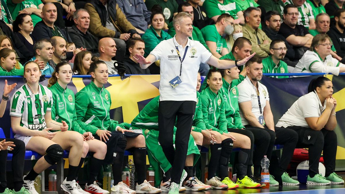 Allan Heine, a Fradi női kézilabdacsapatának vezetőedzője elégedett lehet a DVSC elleni meccsel