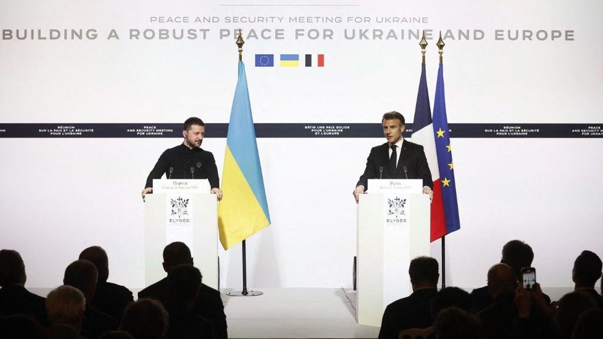 Macron bejelentése: hatalmas összegű katonai segélyt kap Ukrajna