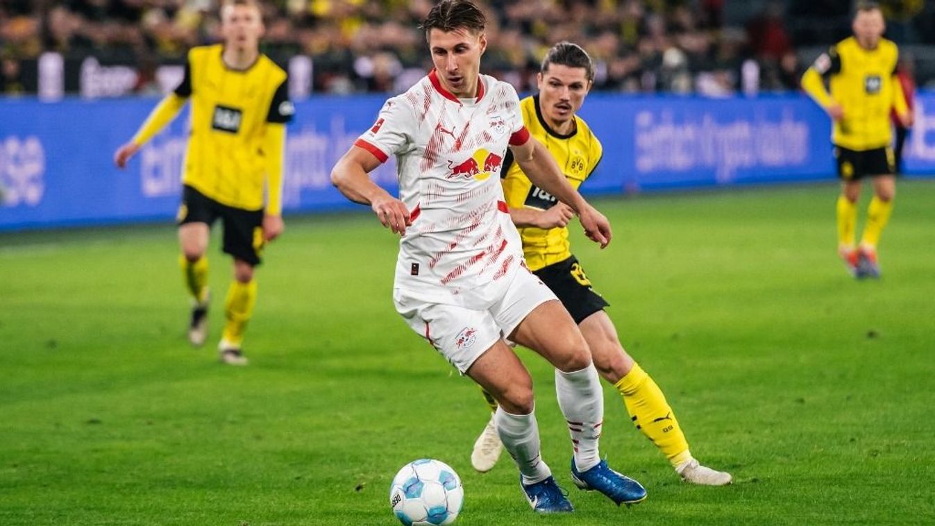 Willi Orbán fehérben) és a Leipzig novemberben 2-1-es vereséggel távozott a Dortmund otthonából.