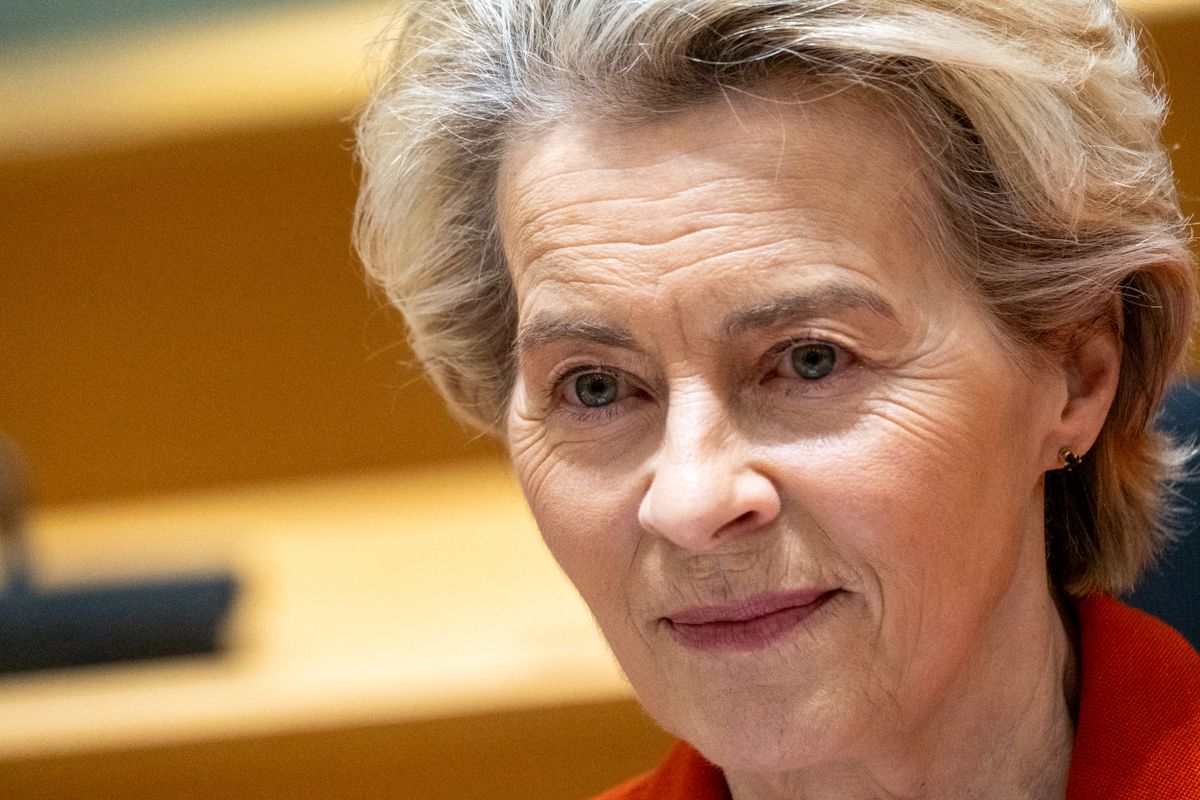 A háborúpárti Ursula von der Leyen nem tudta megzsarolni Orbán Viktort (Fotó: AFP)