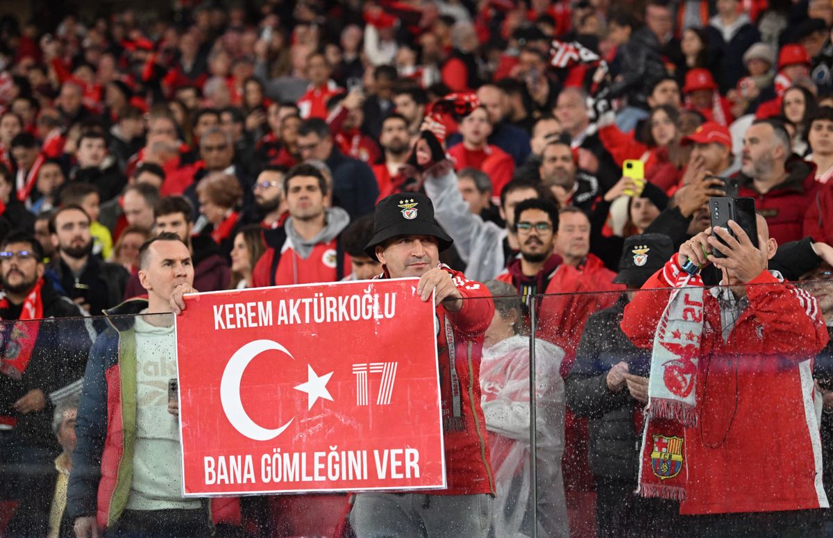 Kerem Aktürkoglu nagyon népszerű a Benfica csapatában