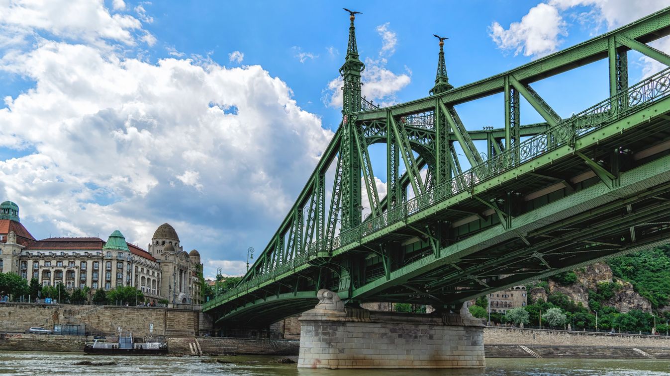 Green Liberty Bridge (Hungarian: Szabadság híd) connecting Buda and Pest parts of the city. Budapest, Hungary