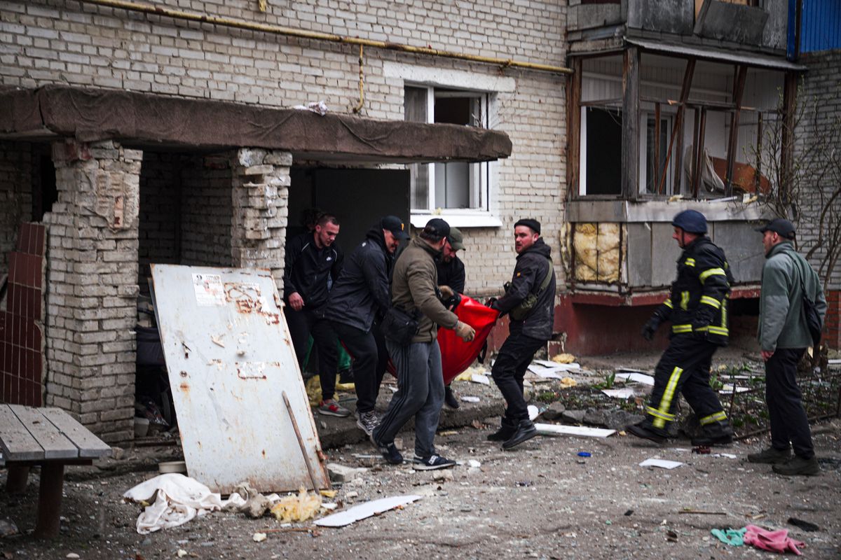 A tűzszüneti tárgyalások közben tovább folytatódik az orosz–ukrán háború (Fotó: AFP)