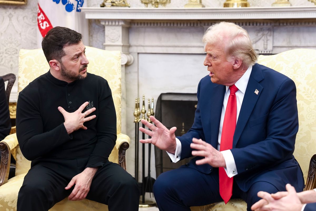 Washington, 2025. február 28.
Donald Trump amerikai elnök (j) ukrán partnerét, Volodimir Zelenszkijt fogadja a washingtoni Fehér Ház Ovális Irodájában 20025. február 28-án.
MTI/EPA pool/Jim Lo Scalzo