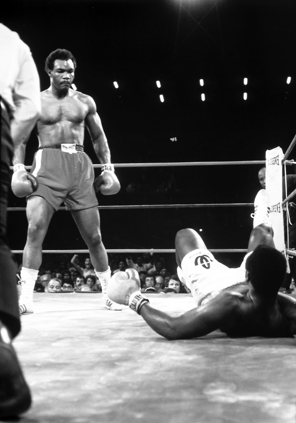 Kingston, Jamaica - 1973: (L-R) George Foreman, Joe Frazier boxing at National Stadium, January 22, 1973. (Photo by Disney General Entertainment Content via Getty Images)