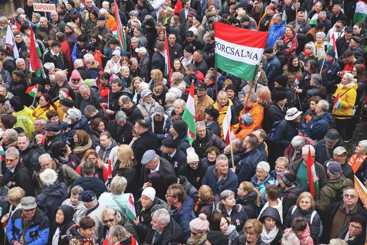 Múeum kert Orbán Viktor beszéde hallgatóság