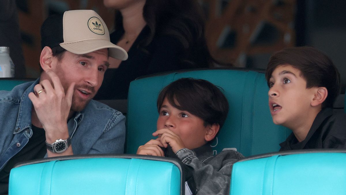Lionel Messi érintése aranyat ért a teniszpályán, Novak Djokovics megkapta a magáét