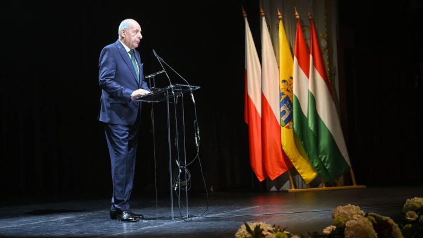 President Tamas Sulyok delivers a speech at a gala event to mark the Day of Polish-Hungarian Friendship at the Csiky Gergely Theatre in Kaposvár, on March 21, 2025 (Photo: MTI / Noemi Bruzak)