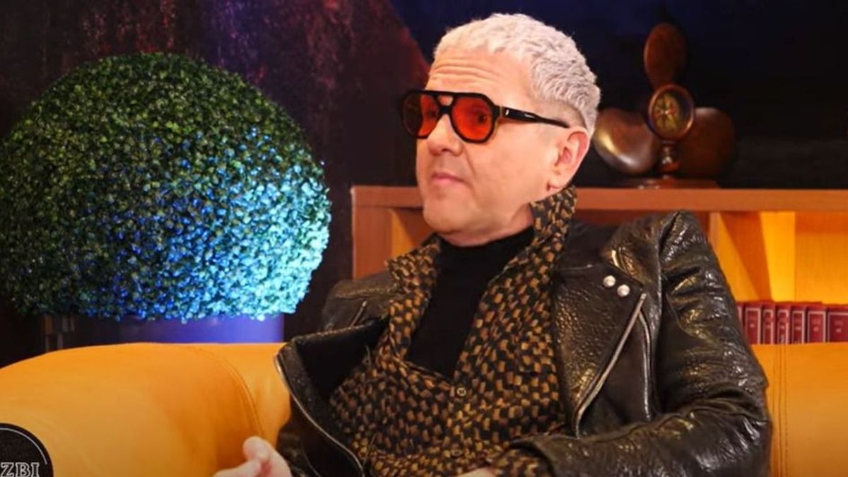 Lakatos Márk ellen tüntetnek este a Kossuth téren + videó