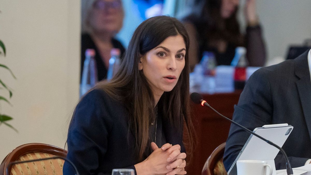Szentkirályi Alexandra: A Gyurcsány embereinek tipli!